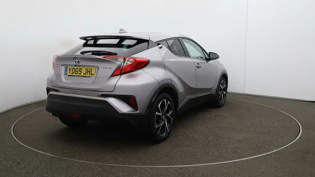 2019-toyota-c-hr-18-vvt-i-design-big-52