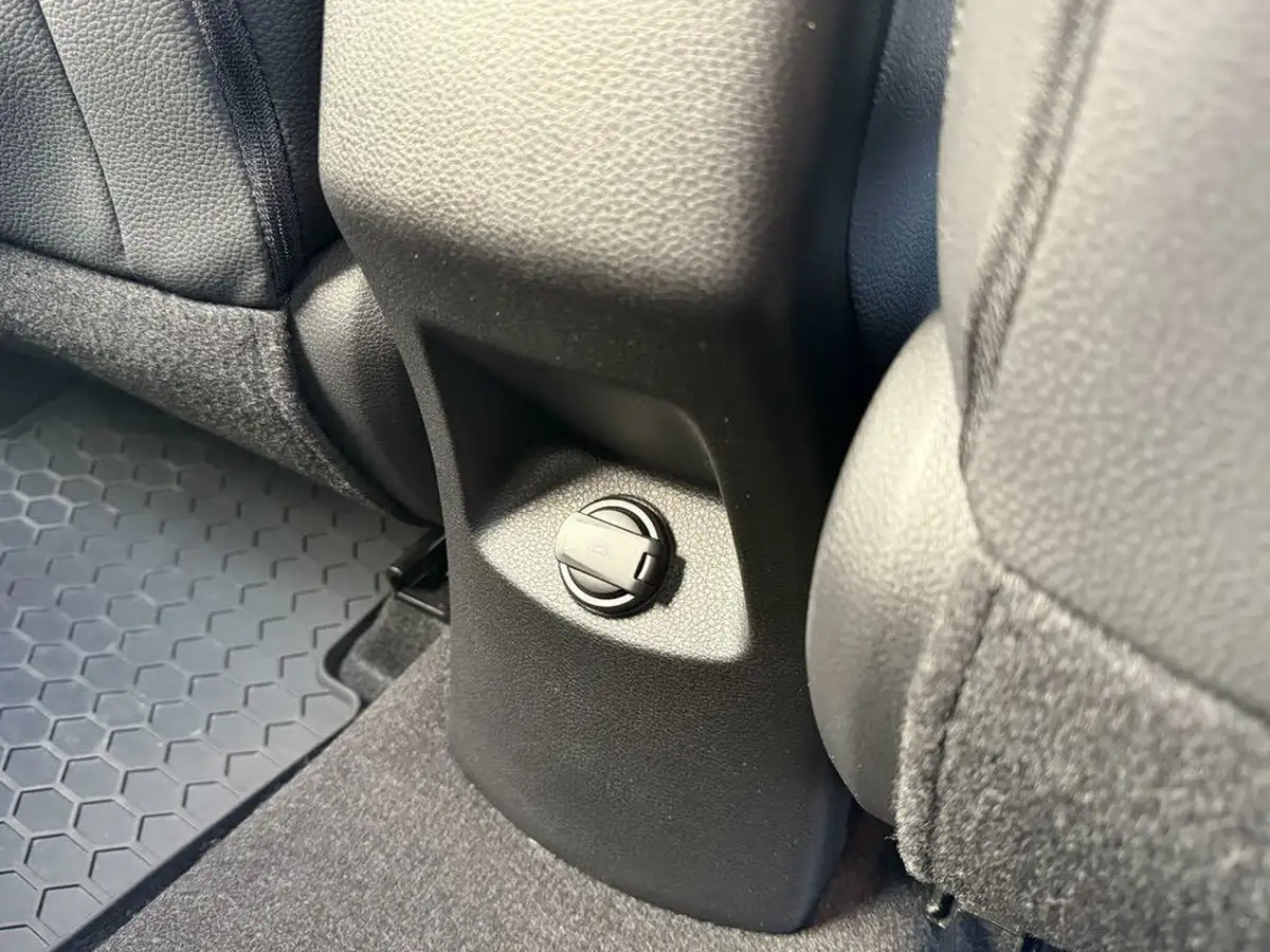2018-kia-rio-14-3-big-73