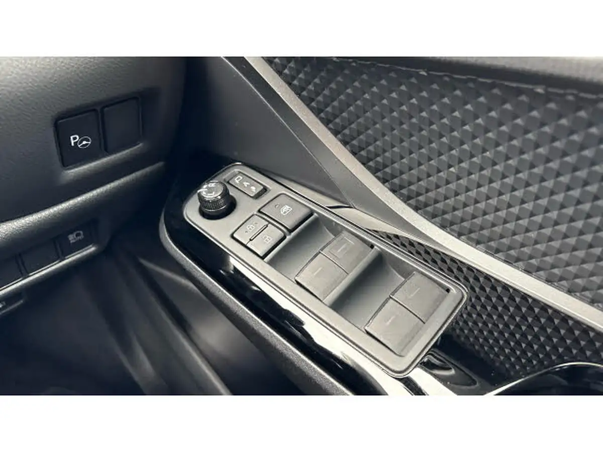 2023-toyota-c-hr-20-vvt-i-gr-sport-181bhp-big-59