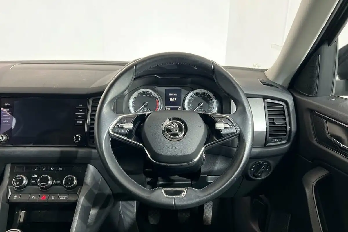 2021-skoda-kodiaq-15-tsi-se-drive-7-big-24