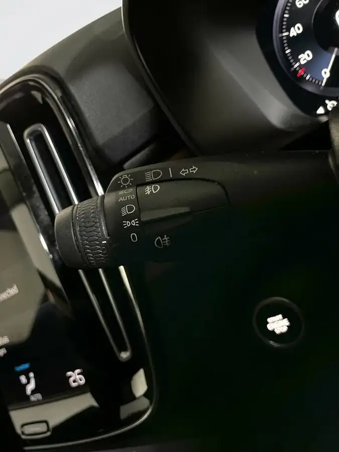 2020-volvo-xc40-15-t3-inscription-geartronic-big-14