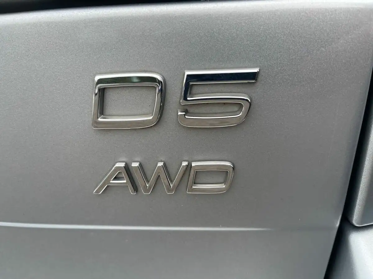 2011-volvo-xc90-24td-d5-r-design-200bhp-big-26