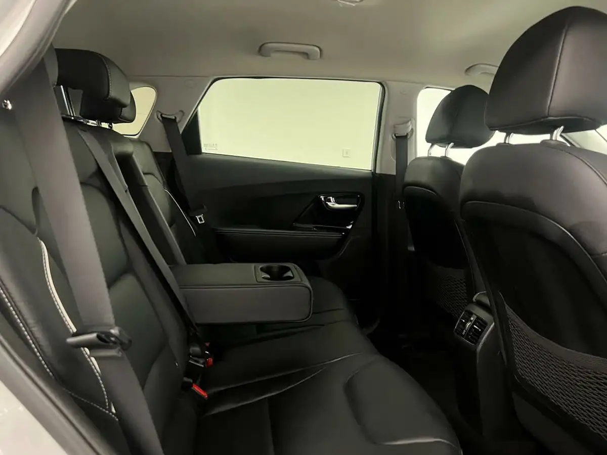 2020-kia-e-niro-ev-4-big-17