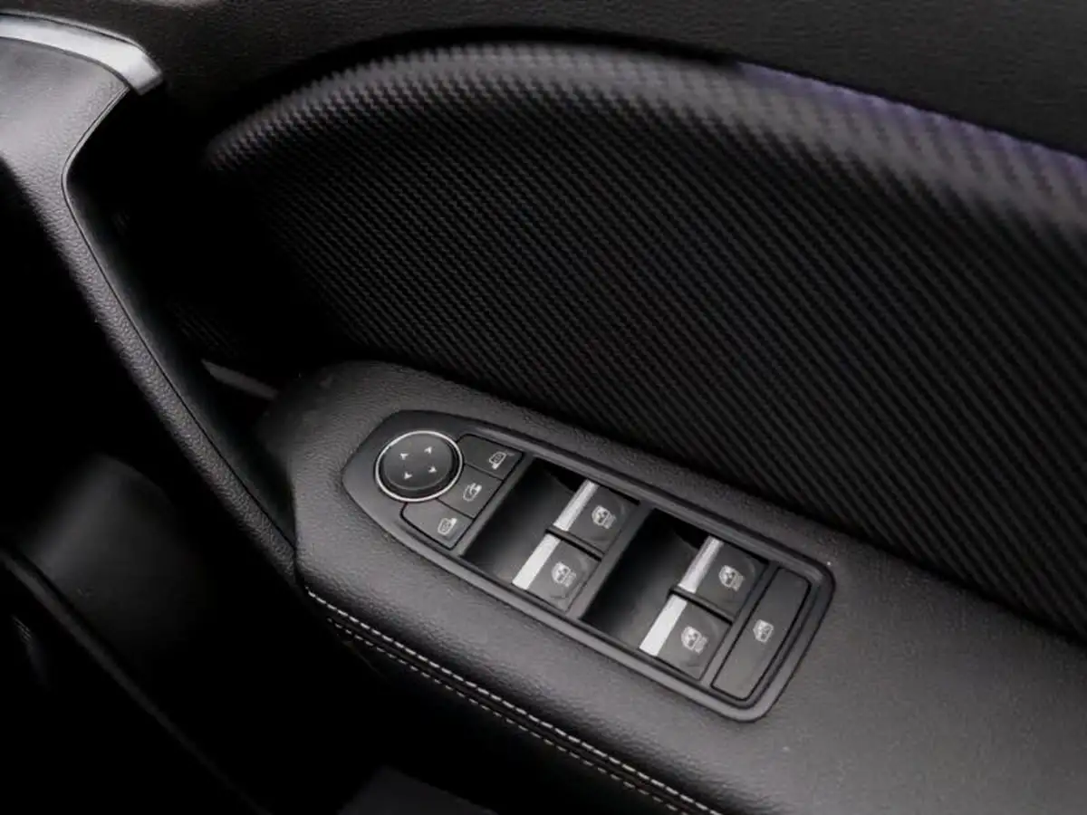 2024-renault-captur-16-e-tech-engineered-145ps-full-big-14