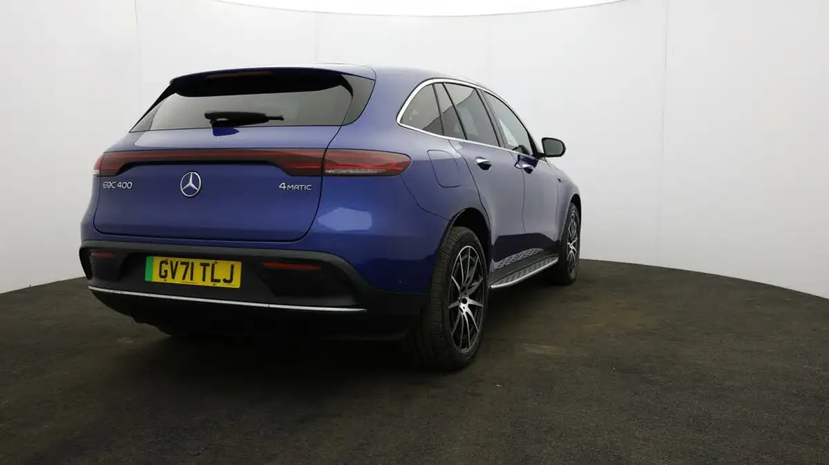 2022-mercedes-benz-eqc-e-eqc-400-amg-line-big-56