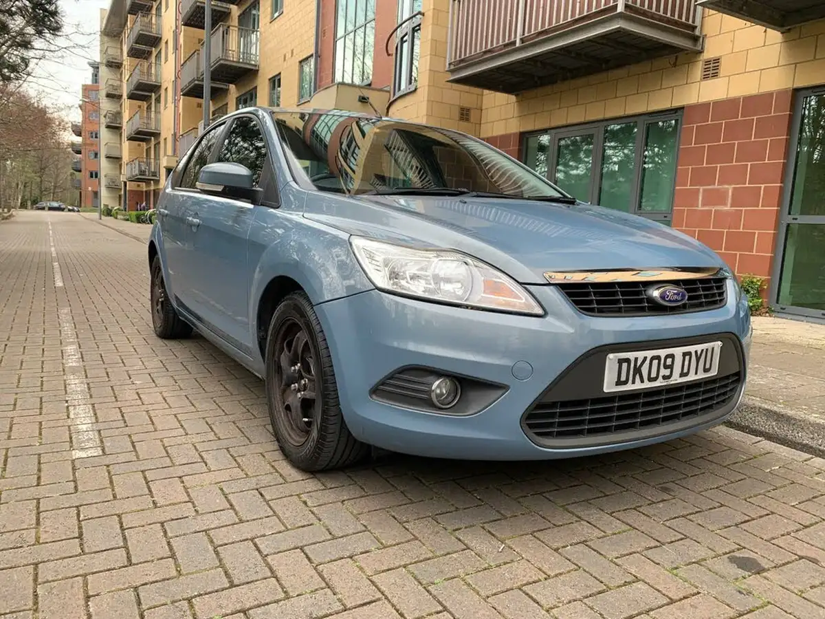 2009-ford-focus-16-style-hatchback-5d-big-0