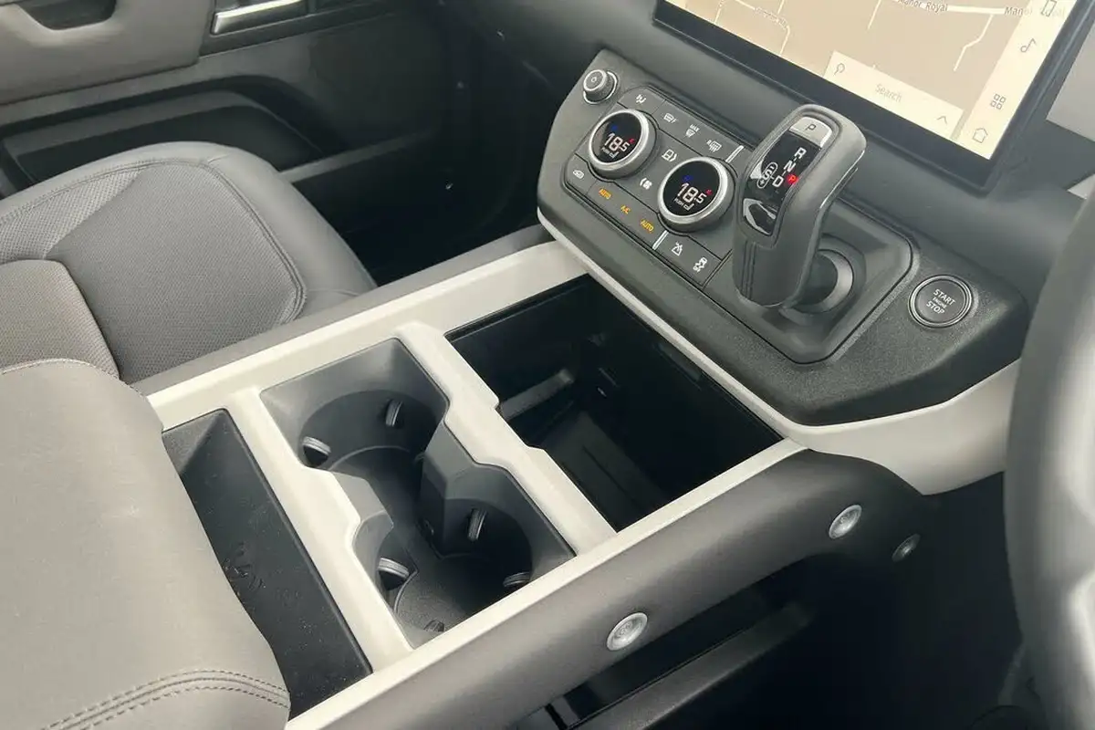 2024-land-rover-90-defender-30-d350-x-dynamic-se-big-48