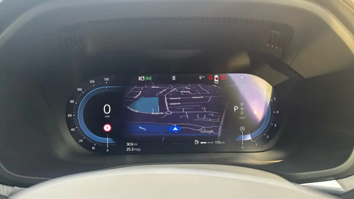 2024-volvo-xc60-20-b5-ultra-dark-big-10