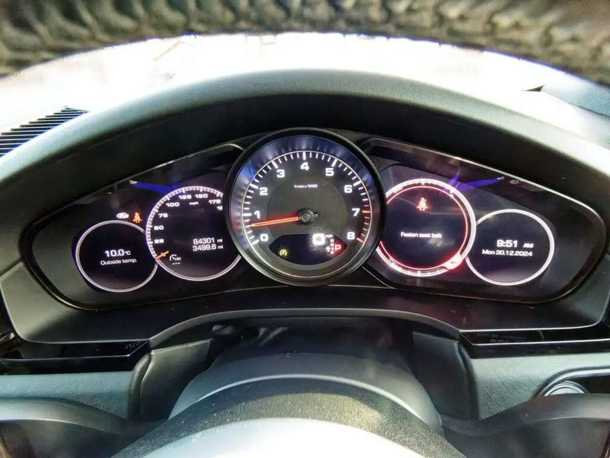 2019-porsche-cayenne-30-v6-s-big-37