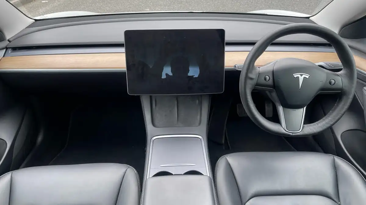 2021-tesla-model-3-e-long-range-4x4-big-10