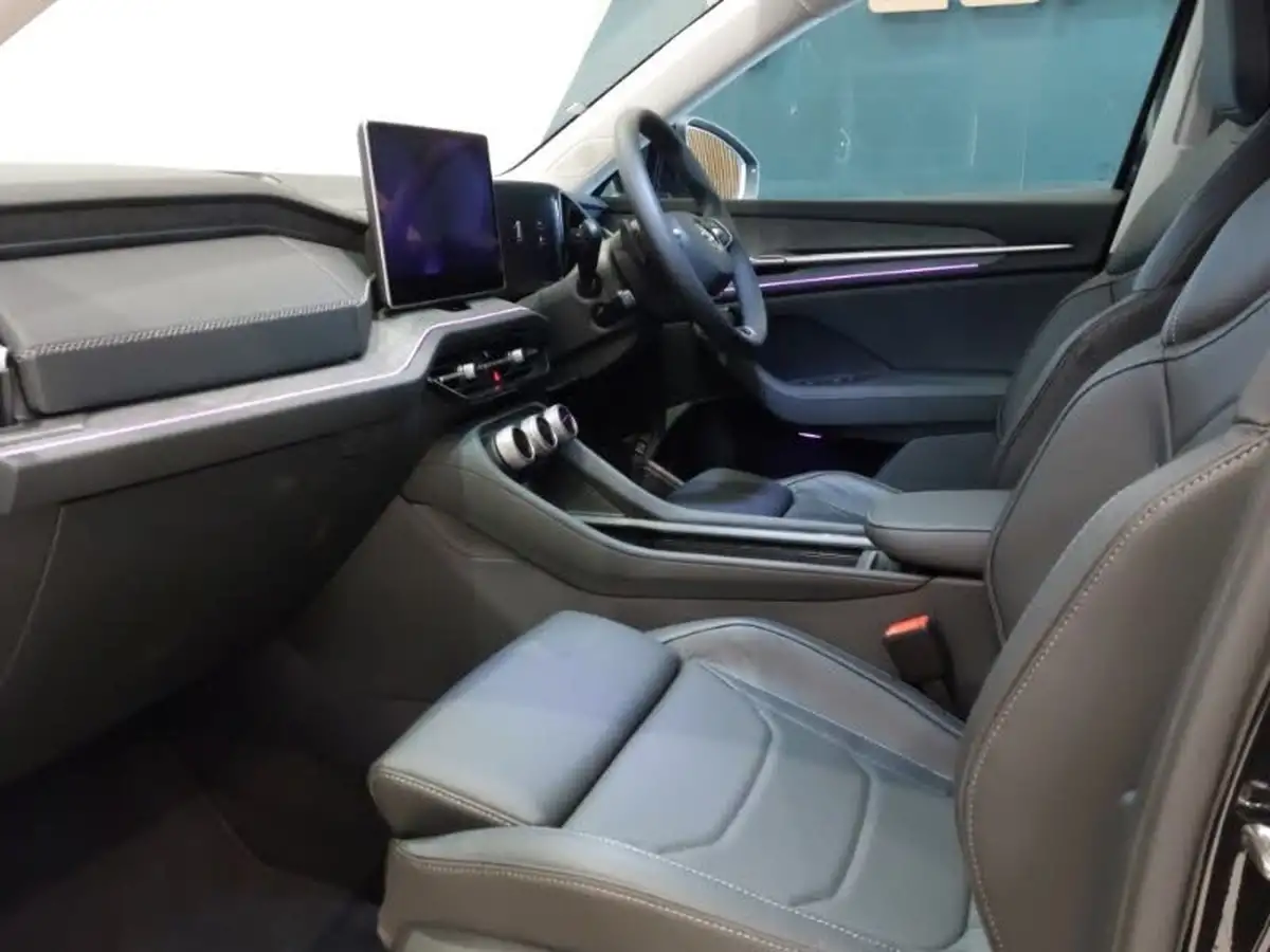 2024-skoda-kodiaq-15-tsi-se-l-204ps-iv-5-dsg-big-4