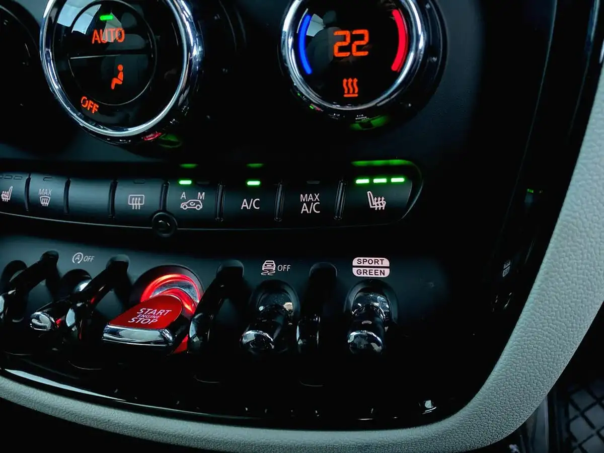 2022-mini-clubman-15-cooper-exclusive-premium-auto-big-38