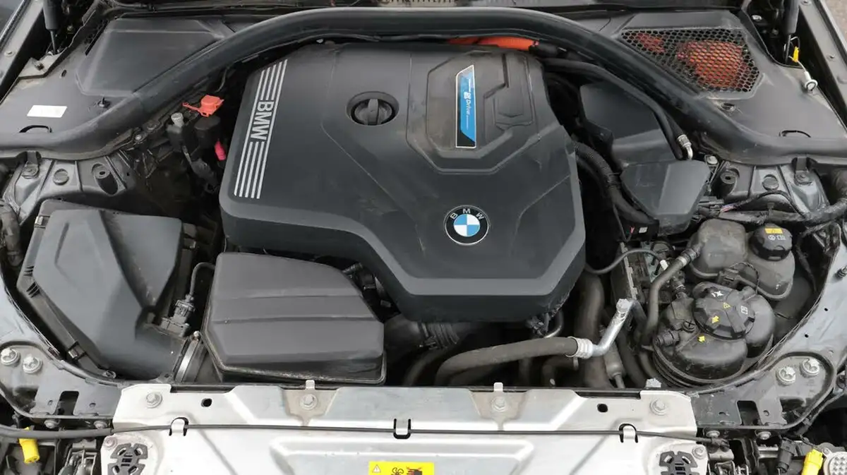 2020-bmw-3-series-20-330e-m-sport-saloon-4d-big-19