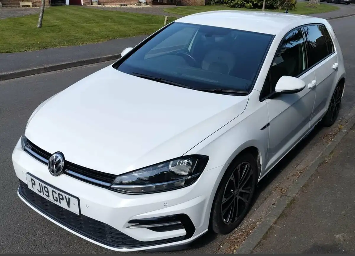 2019-volkswagen-golf-15-tsi-r-line-5d-dsg-big-0