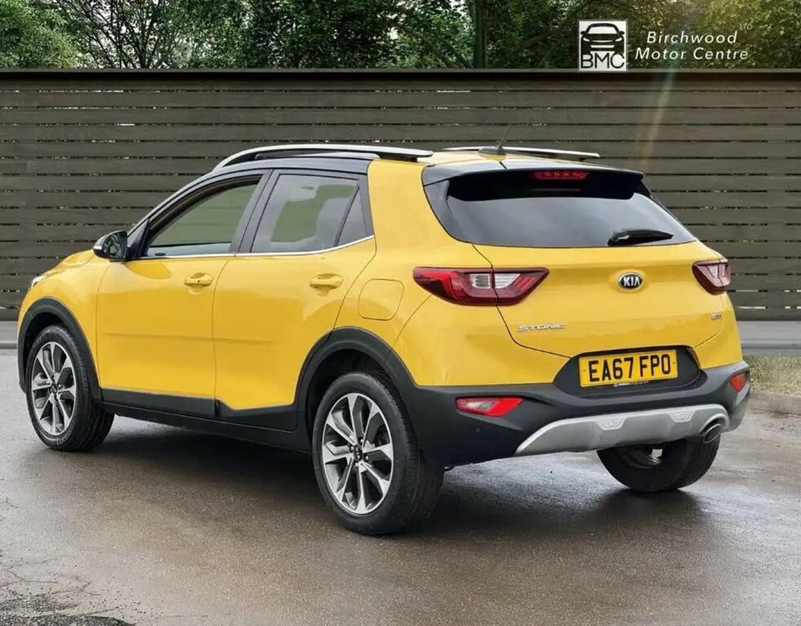 2017-kia-stonic-10-t-gdi-first-edition-big-4