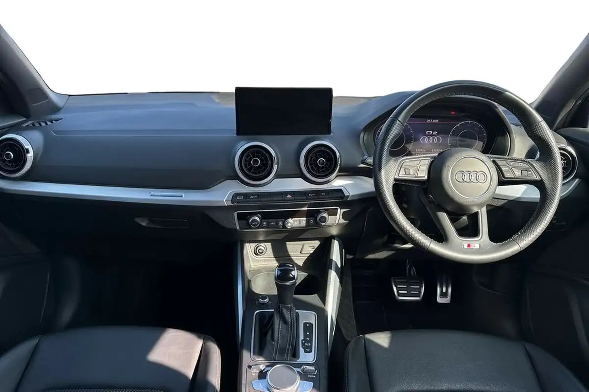 2022-audi-q2-15-35-tfsi-s-line-tronic-big-11