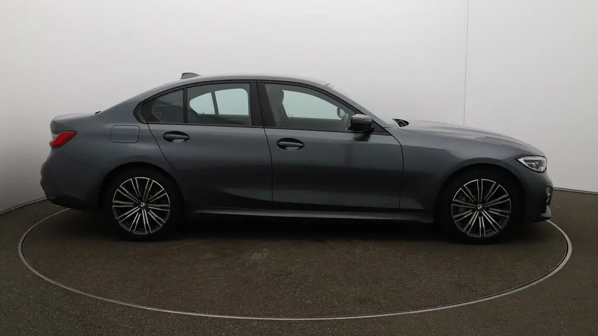 2020-bmw-3-series-20-330e-m-sport-saloon-4d-big-47