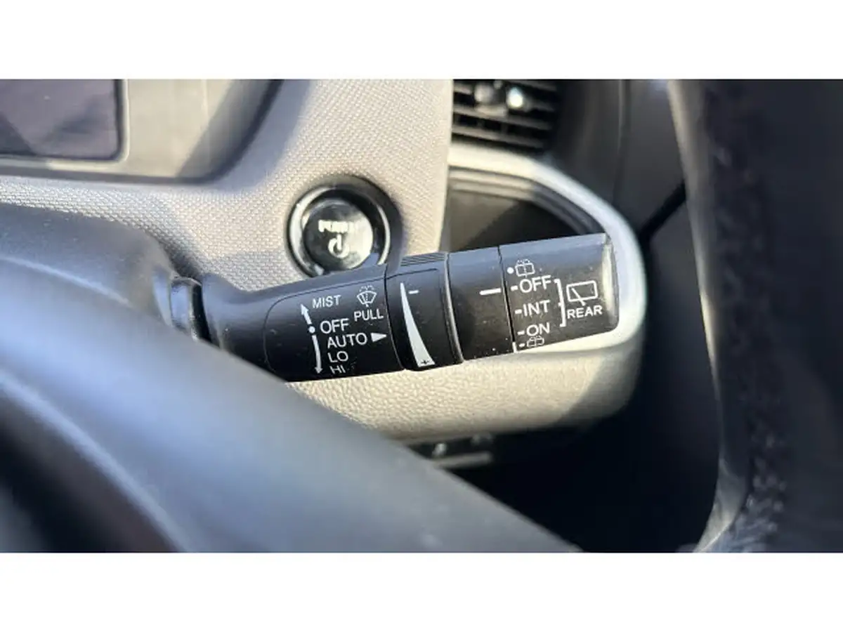 2021-honda-jazz-15-i-mmd-crosstar-ex-109ps-two-tone-big-28