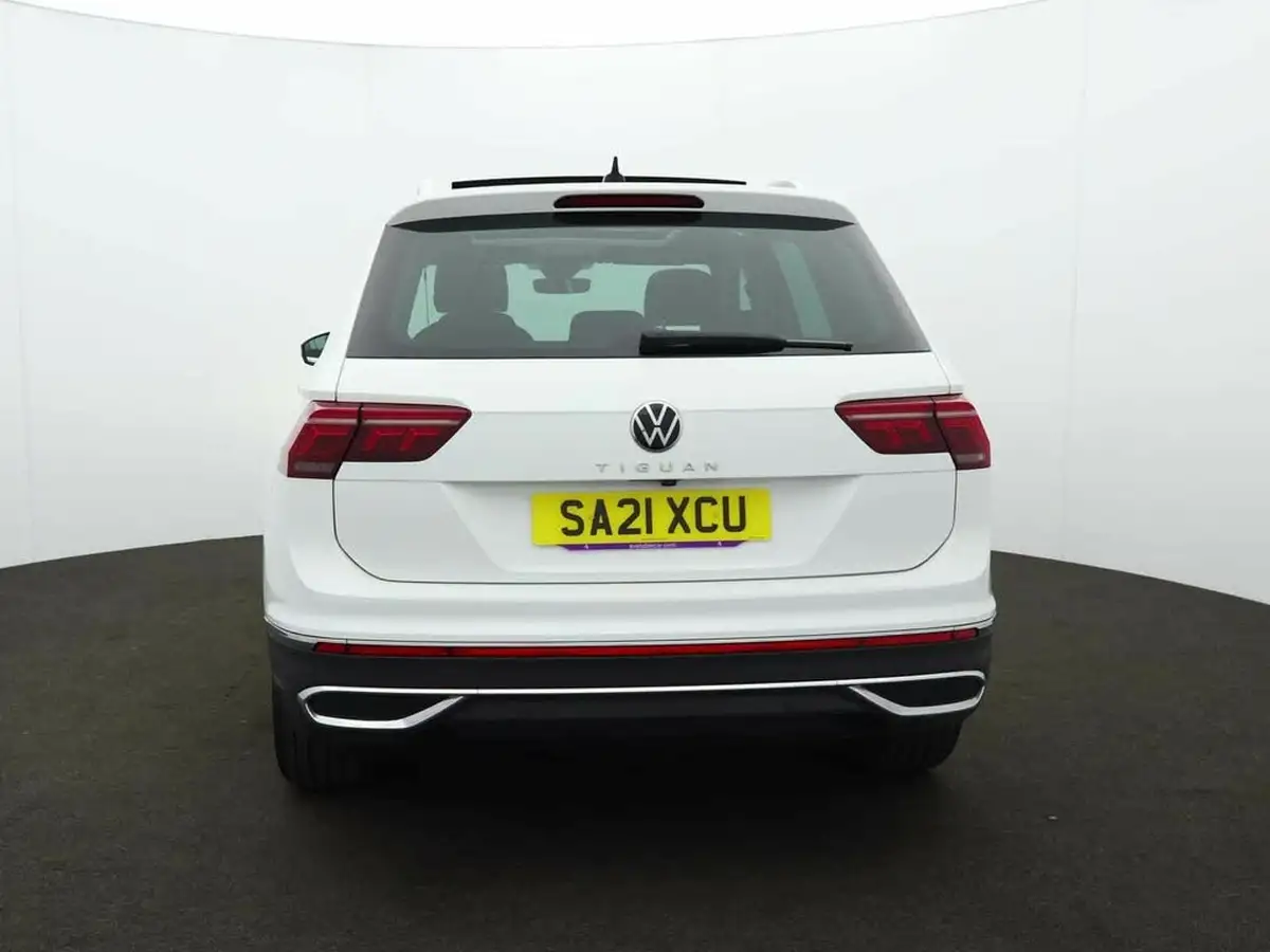 2021-volkswagen-tiguan-15-tsi-elegance-big-2