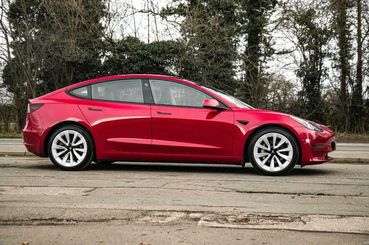 2021-tesla-model-3-e-long-range-awd-big-3