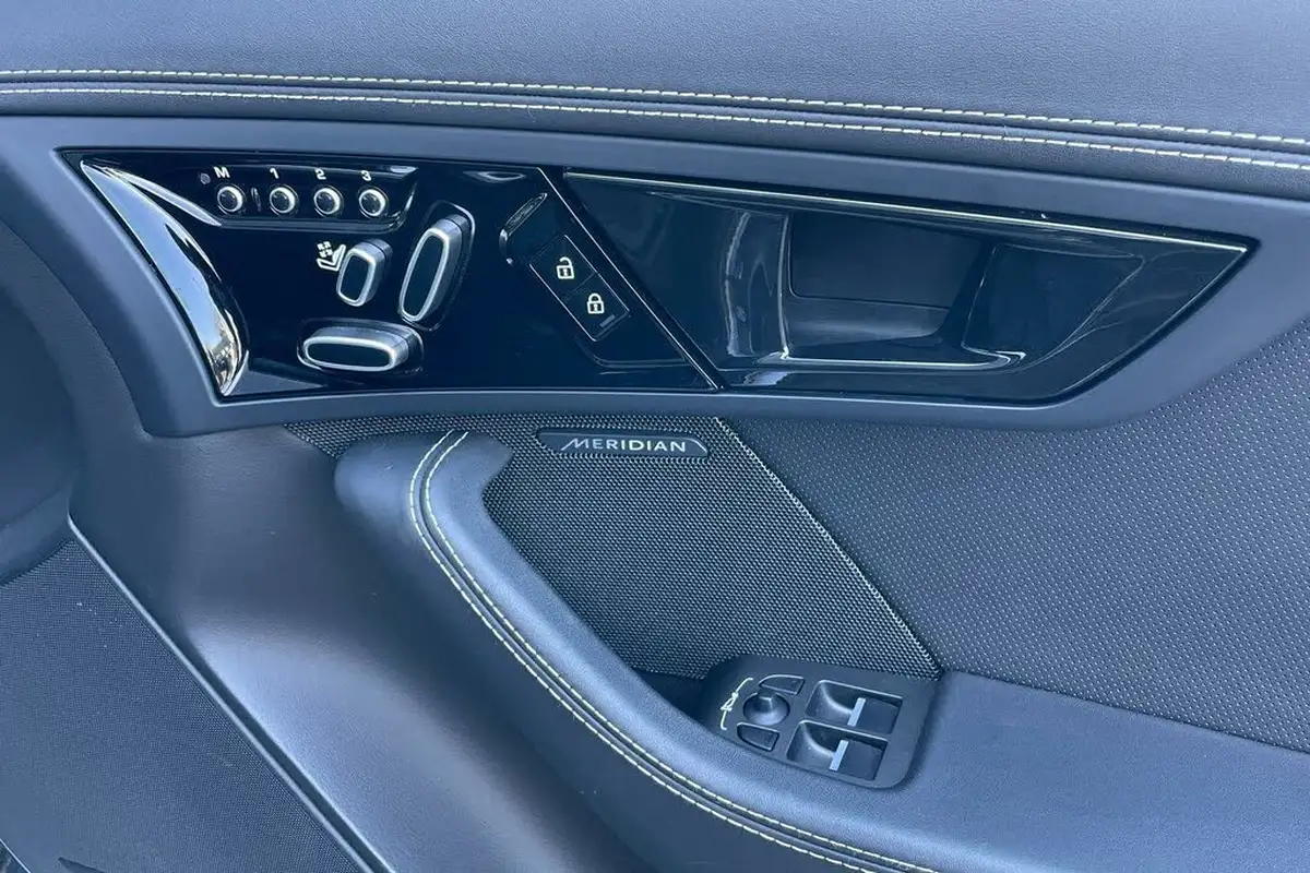 2023-jaguar-f-type-50-v8-p575-r-75-coupe-big-38