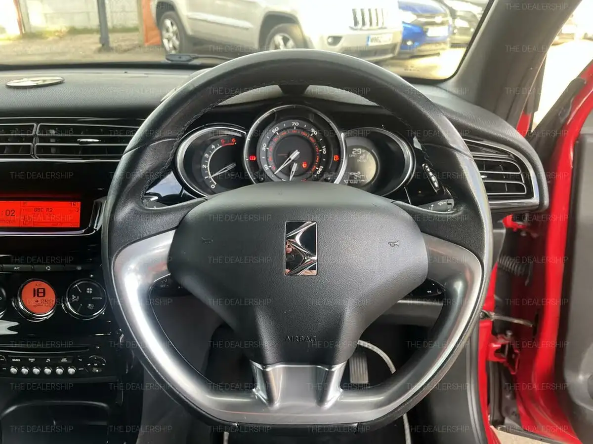 2013-citroen-ds3-16e-hdi-dstyle-plus-airdream-big-15