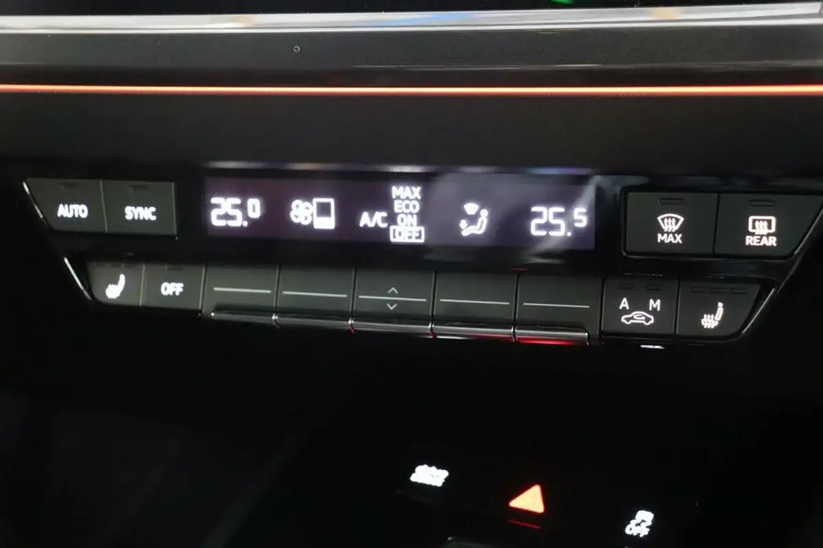 2022-audi-q4-e-tron-40e-edition-1-station-wagon-big-26