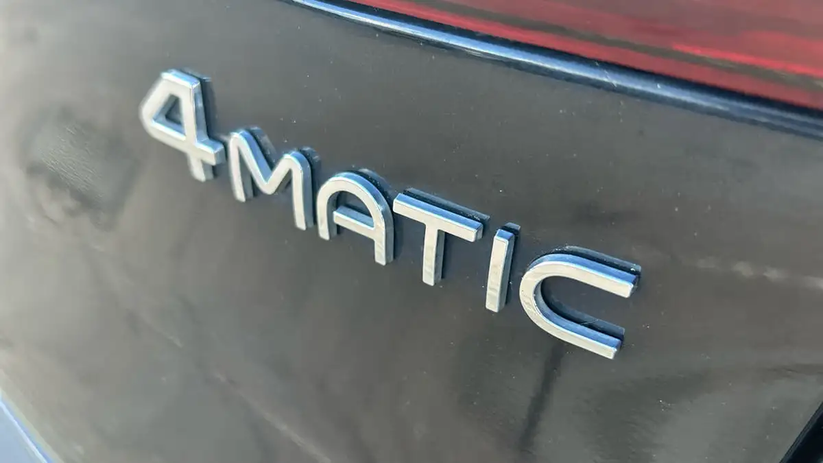 2021-mercedes-benz-eqc-e-eqc-400-amg-line-big-29