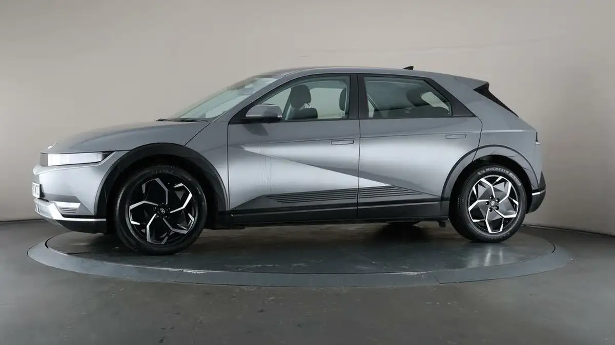 2022-hyundai-ioniq-5-e-se-connect-big-37