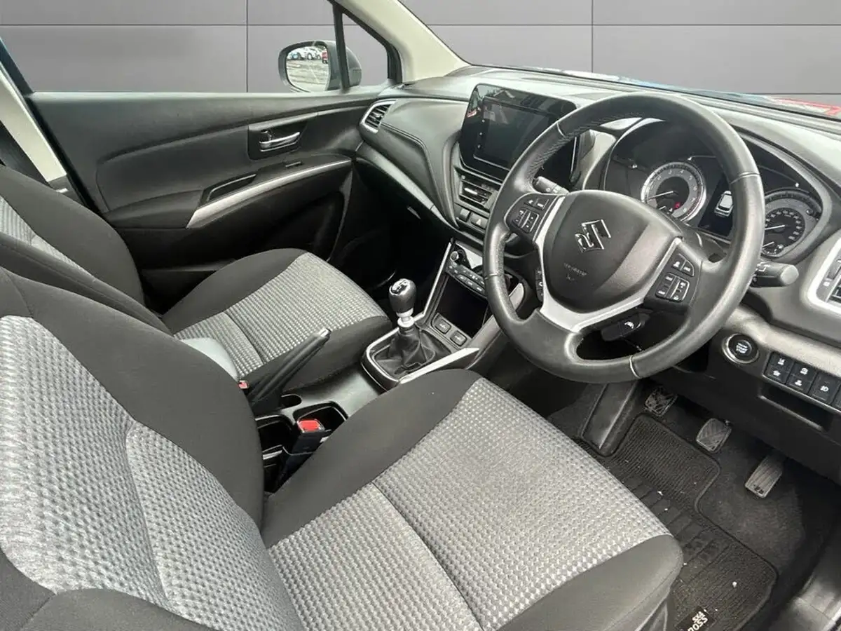 2022-suzuki-s-cross-14-boosterjet-motion-big-8