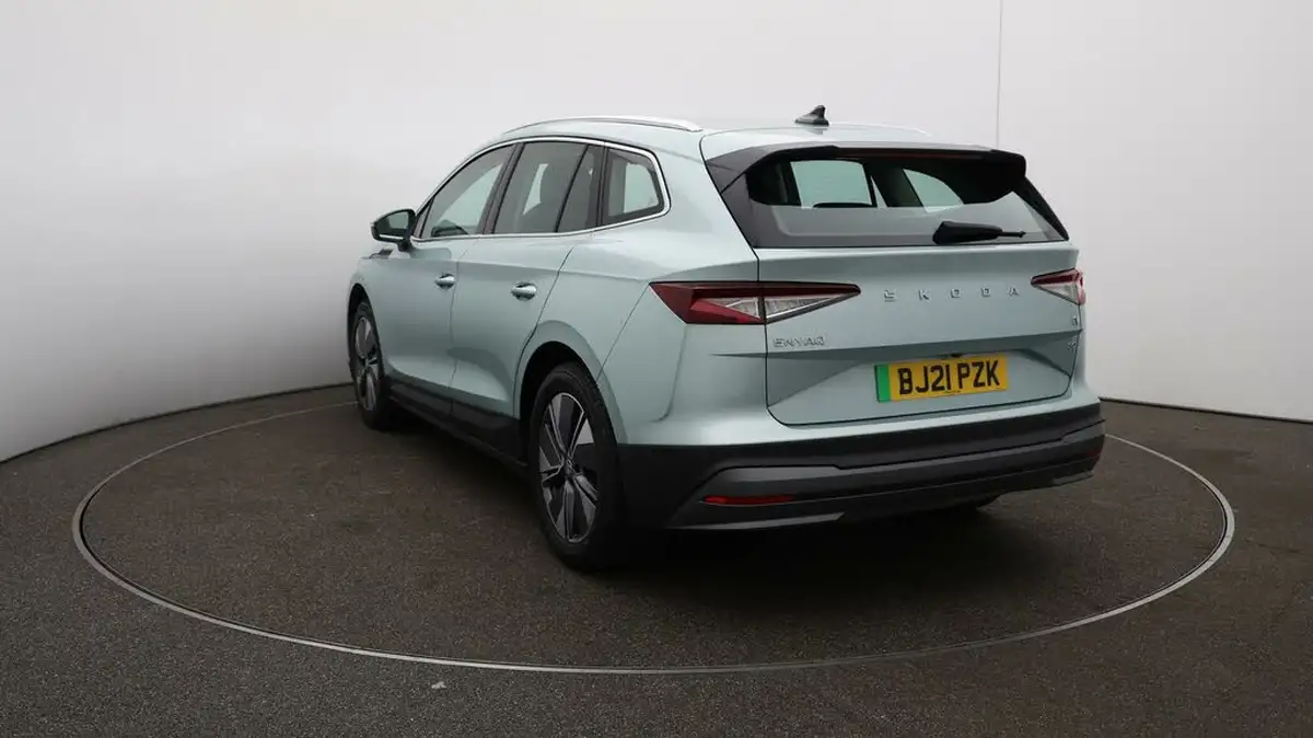 2021-skoda-enyaq-e-80-loft-82-kwh-big-61