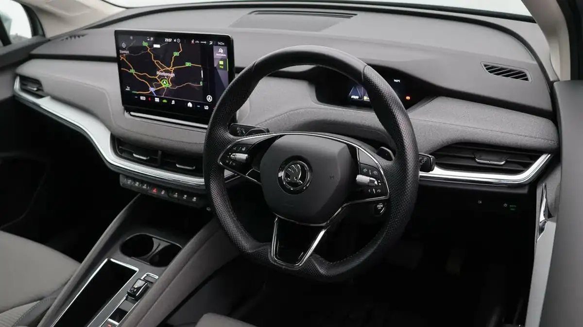 2021-skoda-enyaq-e-80-loft-82-kwh-big-9