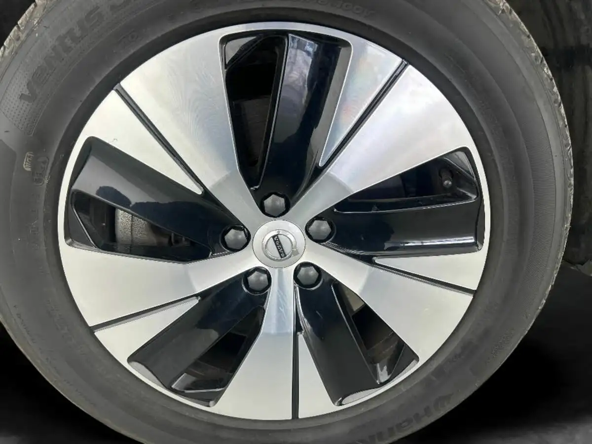 2022-volvo-xc40-15-t4-inscription-expression-big-9