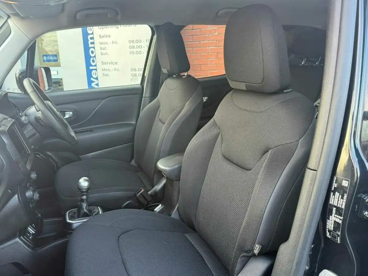 2021-jeep-renegade-10-gse-night-eagle-big-22