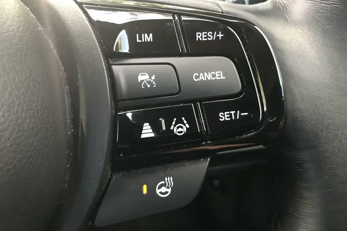 2022-honda-hr-v-15-i-mmd-advance-big-18