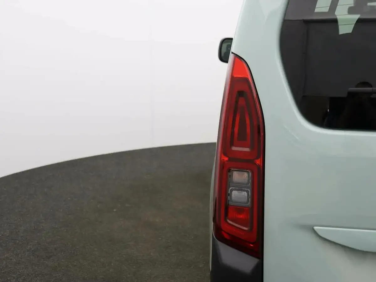 2020-citroen-berlingo-15bluehdi-flair-xl-size-130ps-big-40