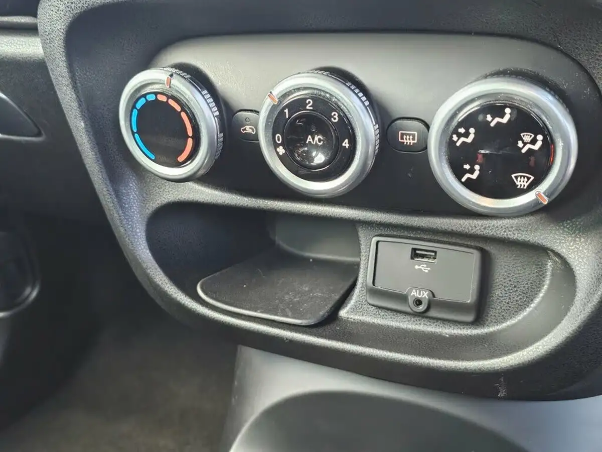 2015-fiat-500l-16multijet-beats-edition-105bhp-big-17