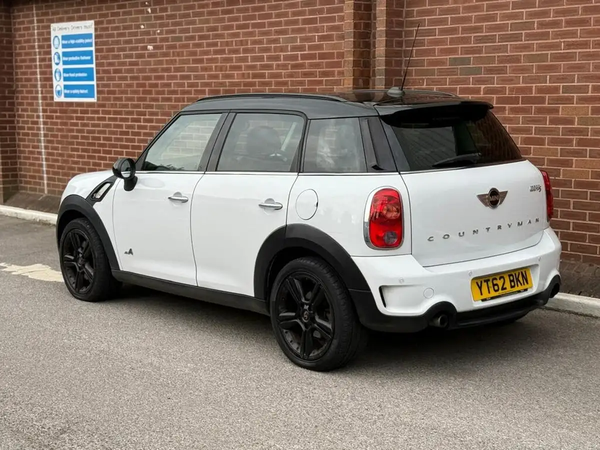 2012-mini-countryman-16-cooper-s-190bhp-all4-big-4