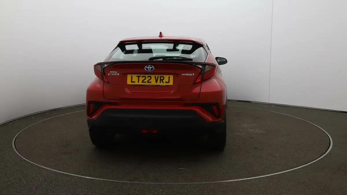 2022-toyota-c-hr-18-vvt-i-icon-big-6