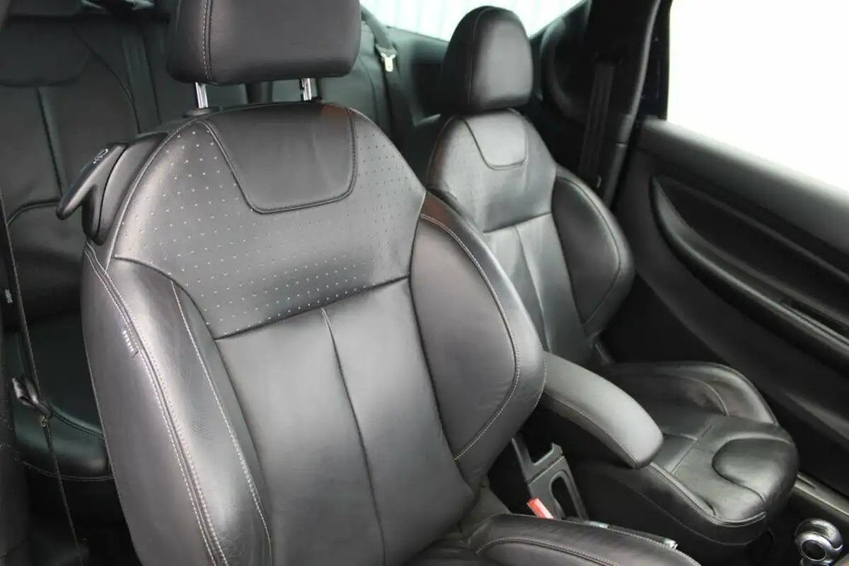 2014-citroen-ds3-16bluehdi-dsport-plus-big-21
