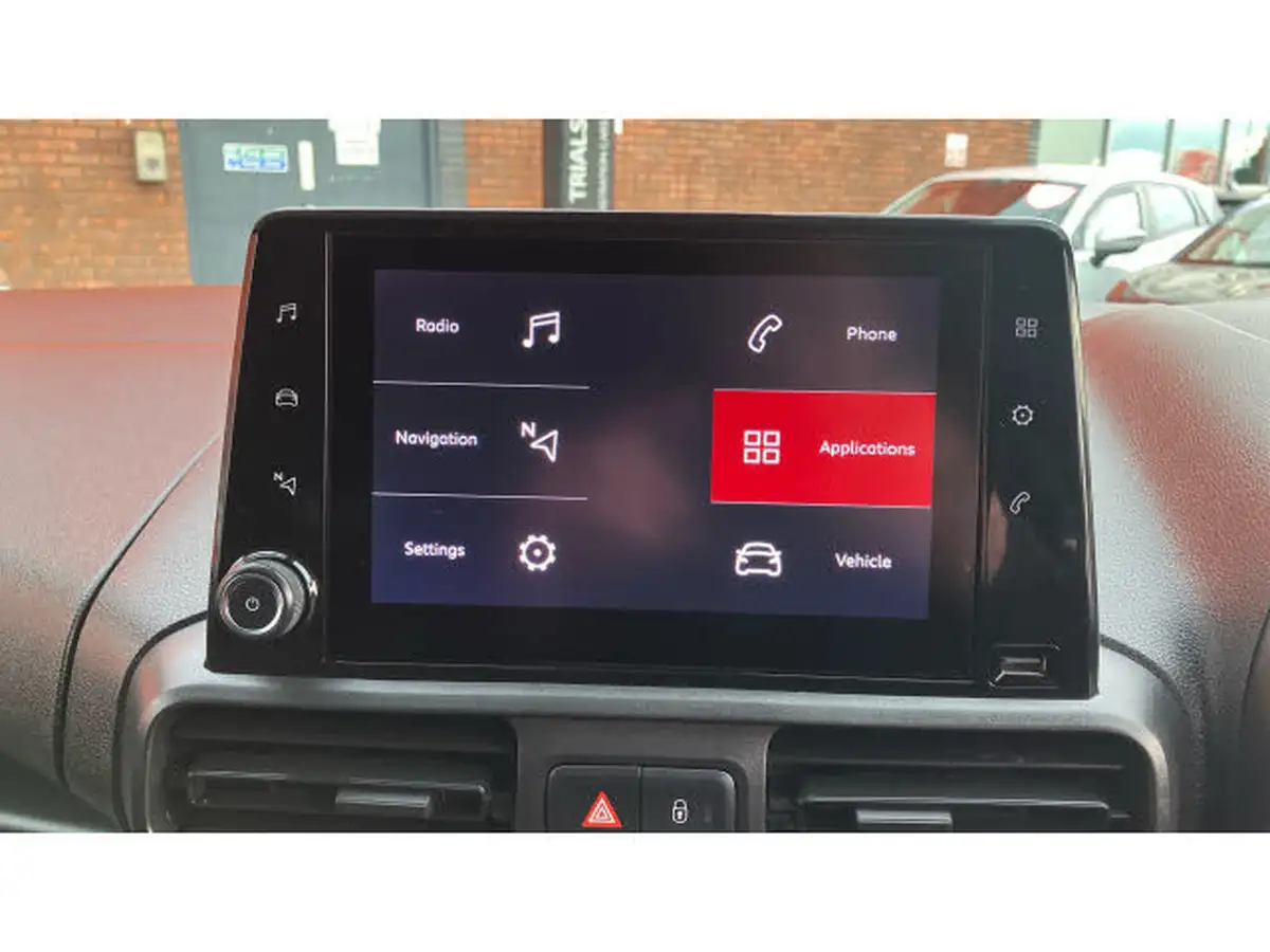 2023-citroen-berlingo-15-bluehdi-1000-driver-edition-100pseu6d-big-11