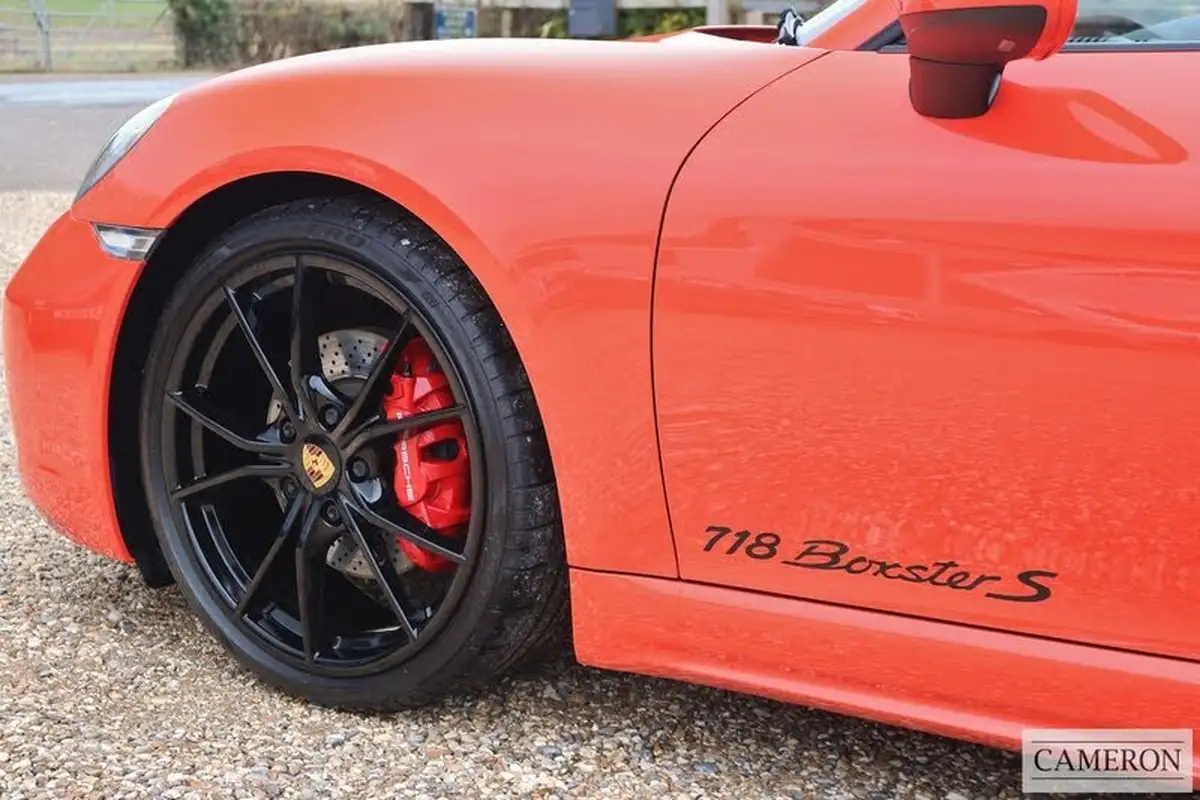 2016-porsche-boxster-718-25-boxster-s-pdk-big-24