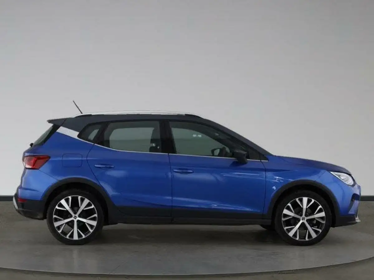 2022-seat-arona-10-tsi-xperience-lux-dsg-big-1