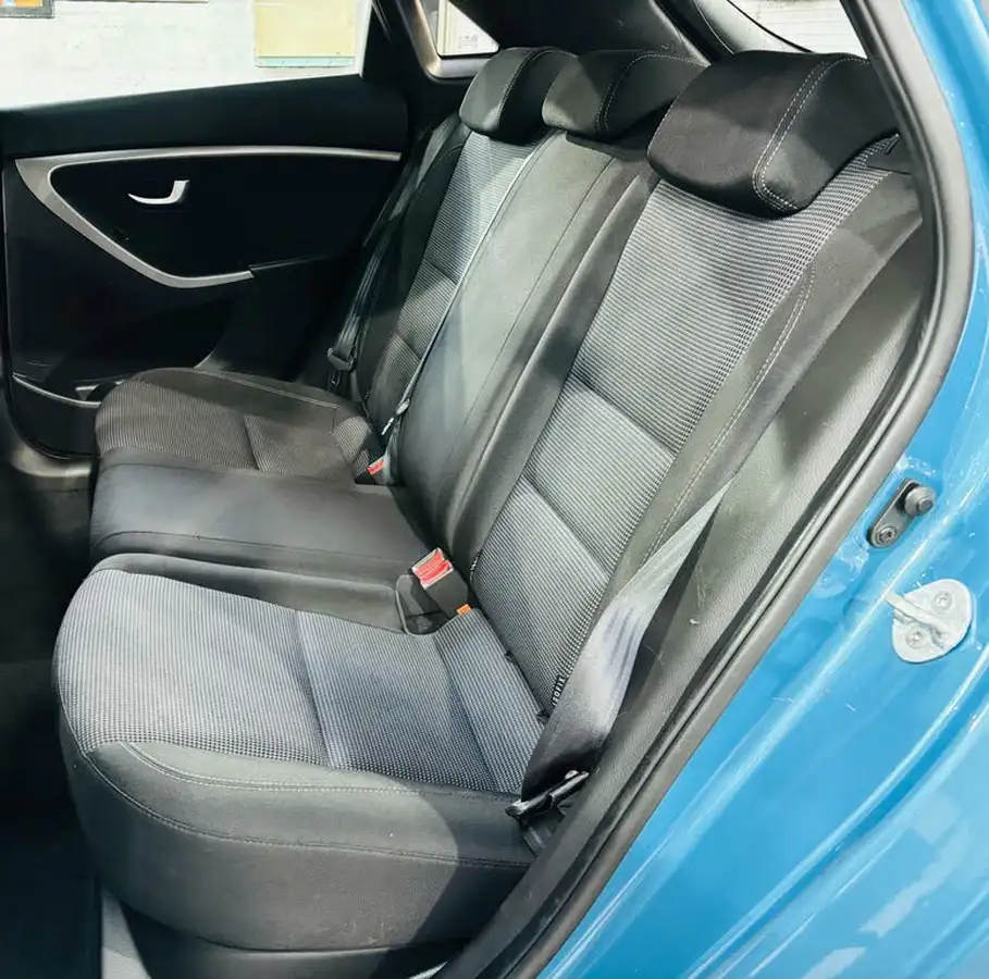 2013-hyundai-i30-16-active-hatchback-auto-big-11