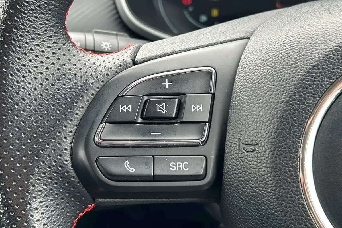 2021-mg-zs-suv-15-vti-tech-exclusive-big-15