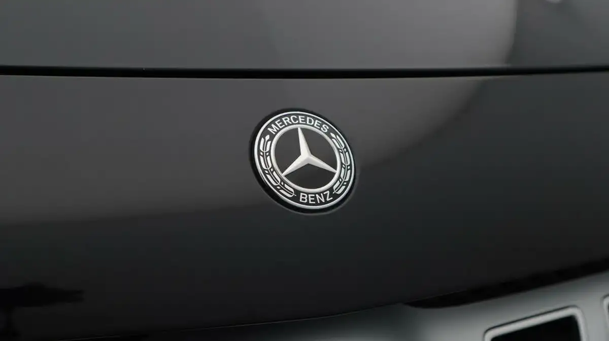 2020-mercedes-benz-gla-class-16-gla-180-amg-line-edition-7g-dct-big-21