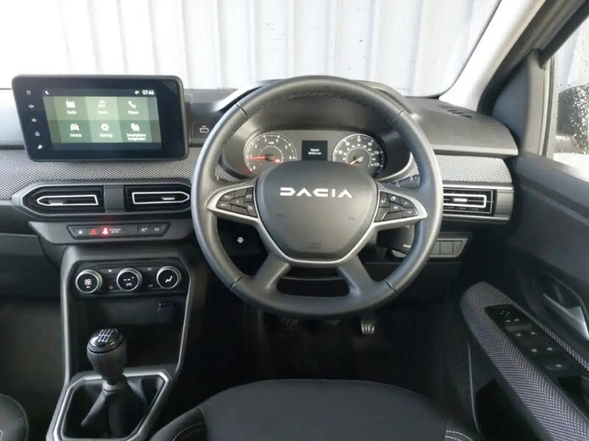 2023-dacia-jogger-10-tce-expression-big-6