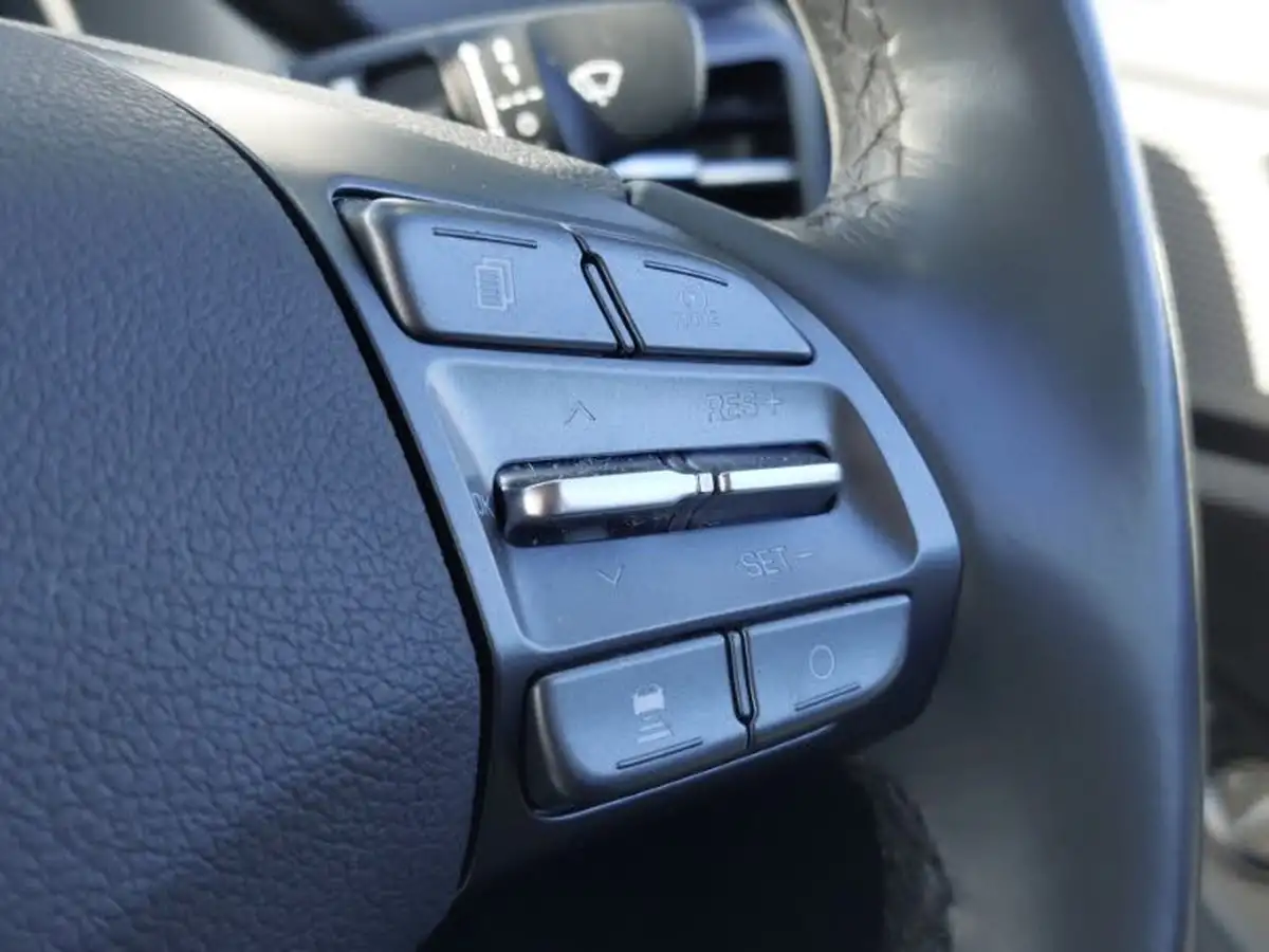 2022-hyundai-ioniq-16-gdi-premium-hybrid-big-14