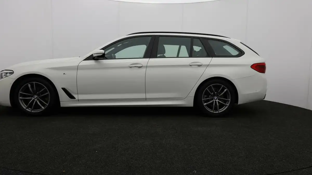 2018-bmw-5-series-20td-520d-m-sport-188bhp-xdrive-touring-5d-big-4