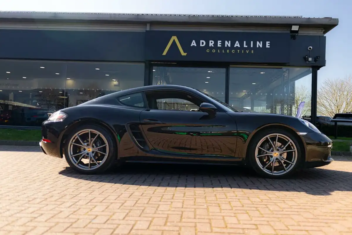 2019-porsche-cayman-718-20-cayman-big-5